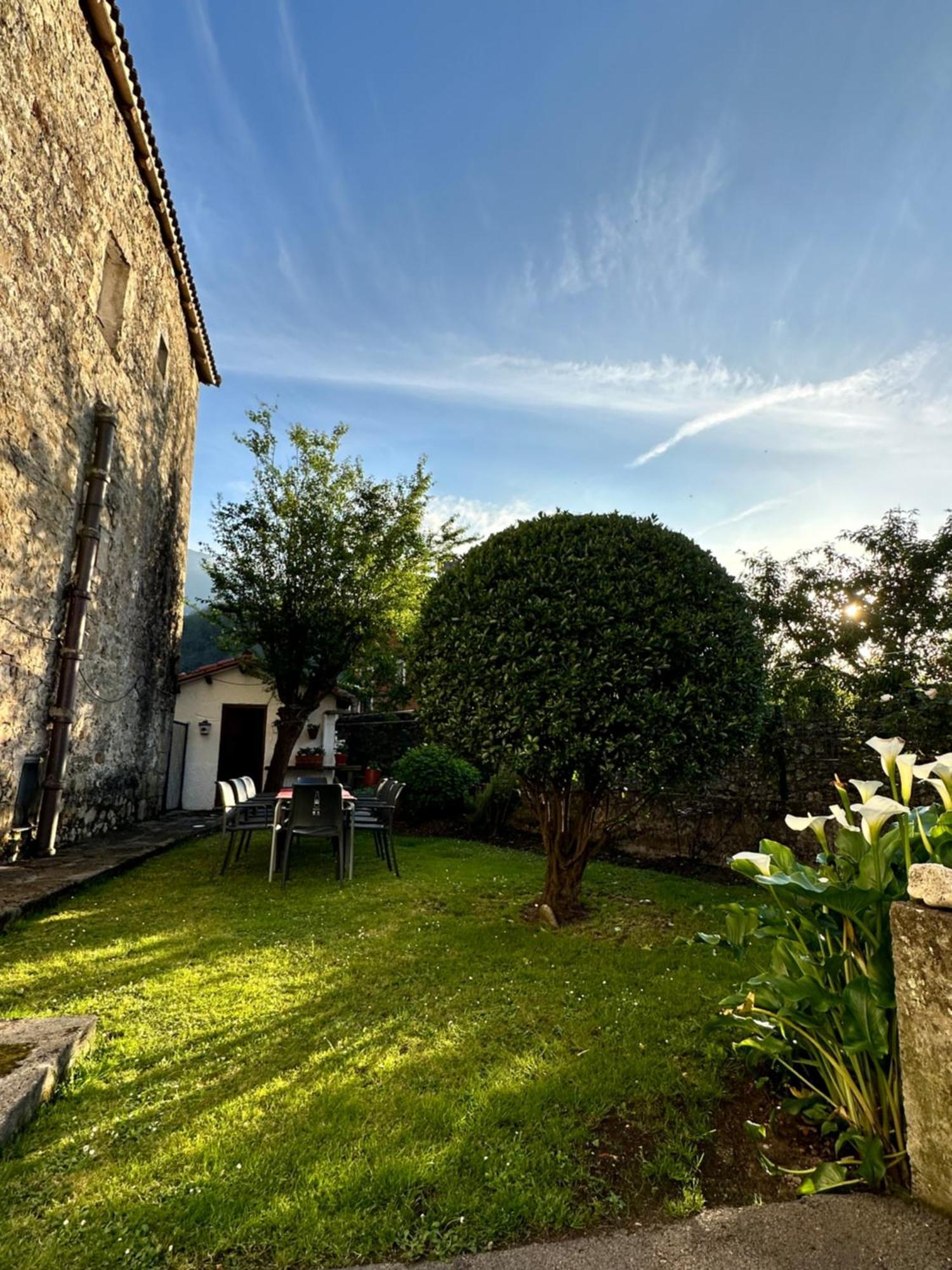 Casa Rural El Torrejon Arenas De Cabrales Exteriér fotografie
